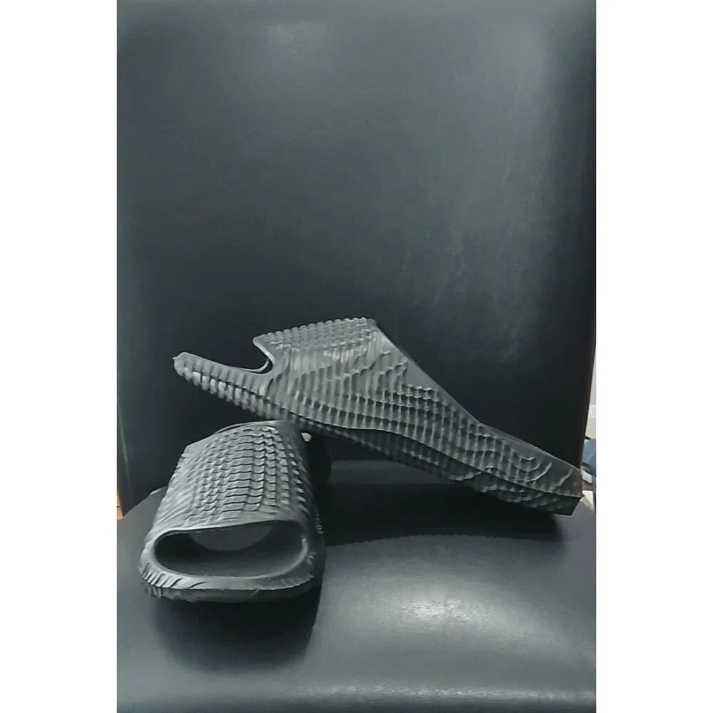 American Exchange Men Slippers. Black. Cushioned. Size 12